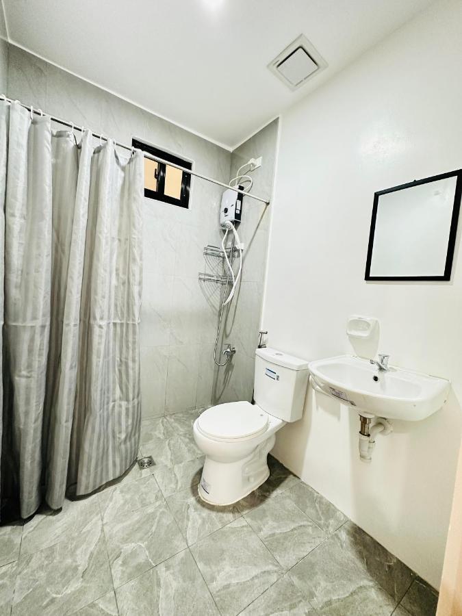 Apartmán Rjc Building Olongapo Exteriér fotografie