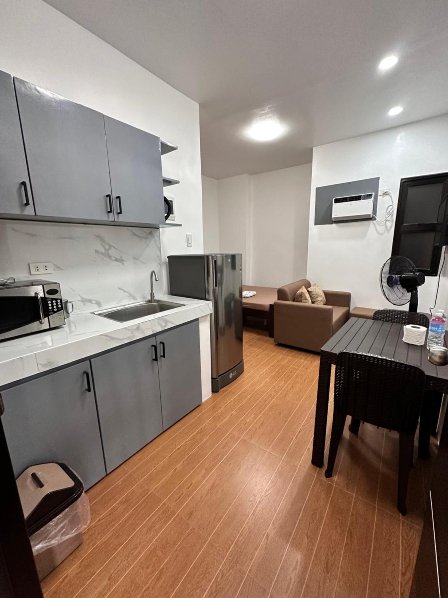 Apartmán Rjc Building Olongapo Exteriér fotografie